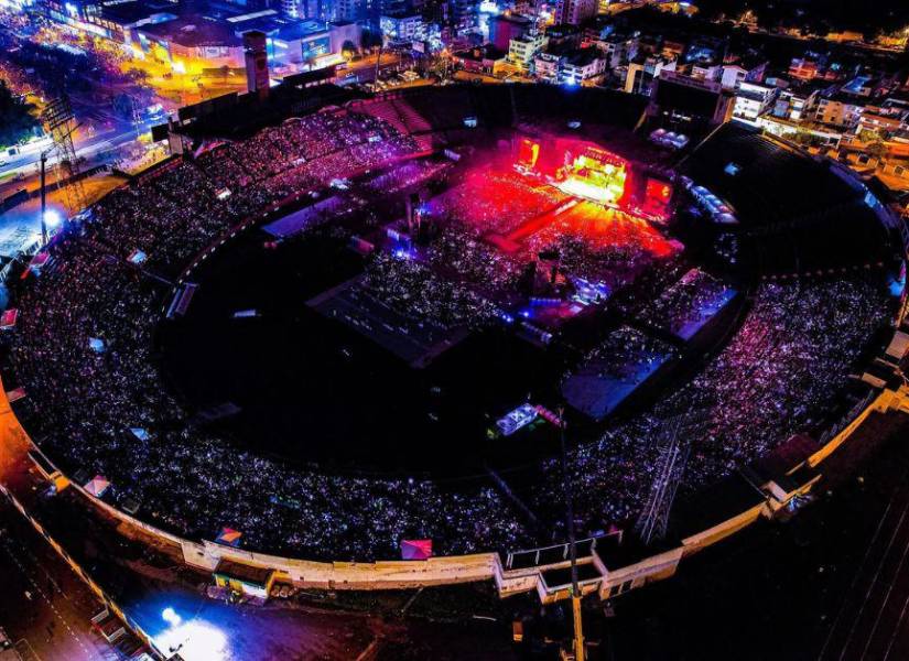 Estadio Olímpico Atahualpa durante el concierto de Bad Bunny en 2022.