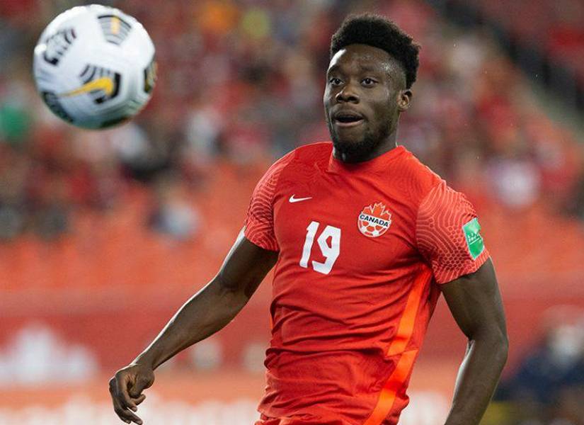 Davies con la selección canadiense.