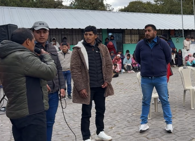 En la audiencia, los agentes aceptaron que compartían un chat denominado Cuy asado, en el que se referían a Iza como cuy.