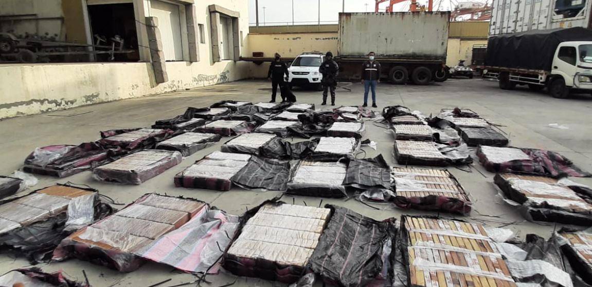 Encuentran 5 toneladas de cocaína dentro del Puerto de Guayaquil