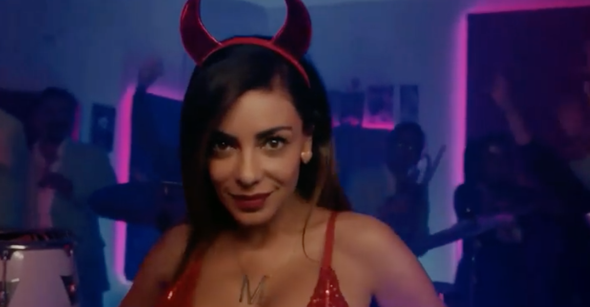 Una millennial atrapada en cuerpo de vieja, la fiesta de música y humor que promete Monserrath Astudillo