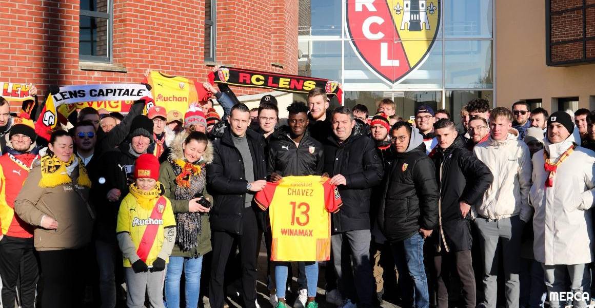 Jhoanner Chávez fue presentado oficialmente en el Lens de Francia