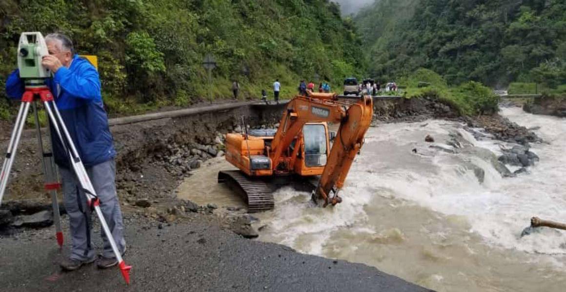 Gobierno ecuatoriano construirá nuevas vías tras su destrucción por lluvias