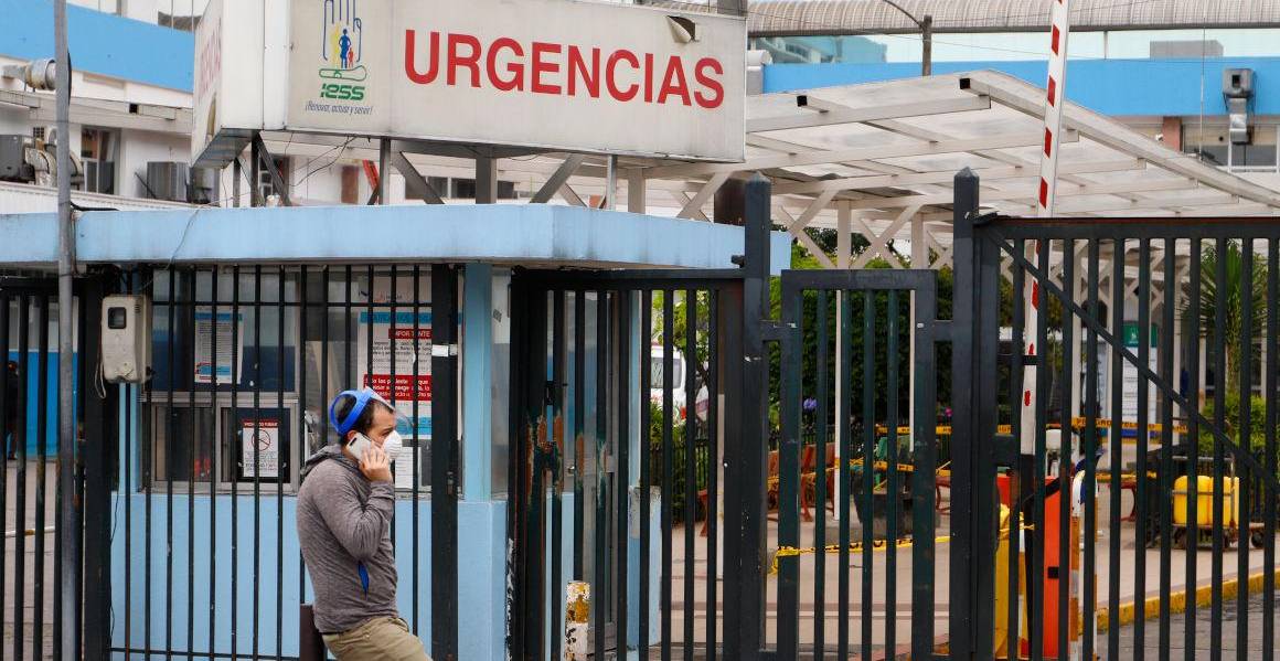 Pacientes trasplantados reclaman falta de medicamentos en el Hospital Carlos Andrade Marín en Quito