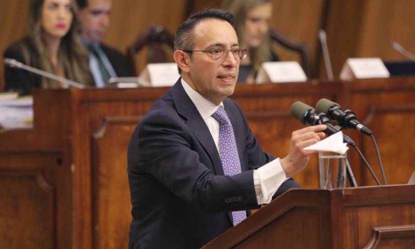 El abogado Edgar Neira comparece en Fiscalización y Control Político.