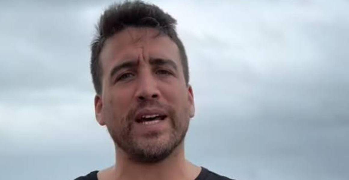 ONG denuncia que Lautaro Bernat, periodista español detenido durante protestas en Quito, fue deportado