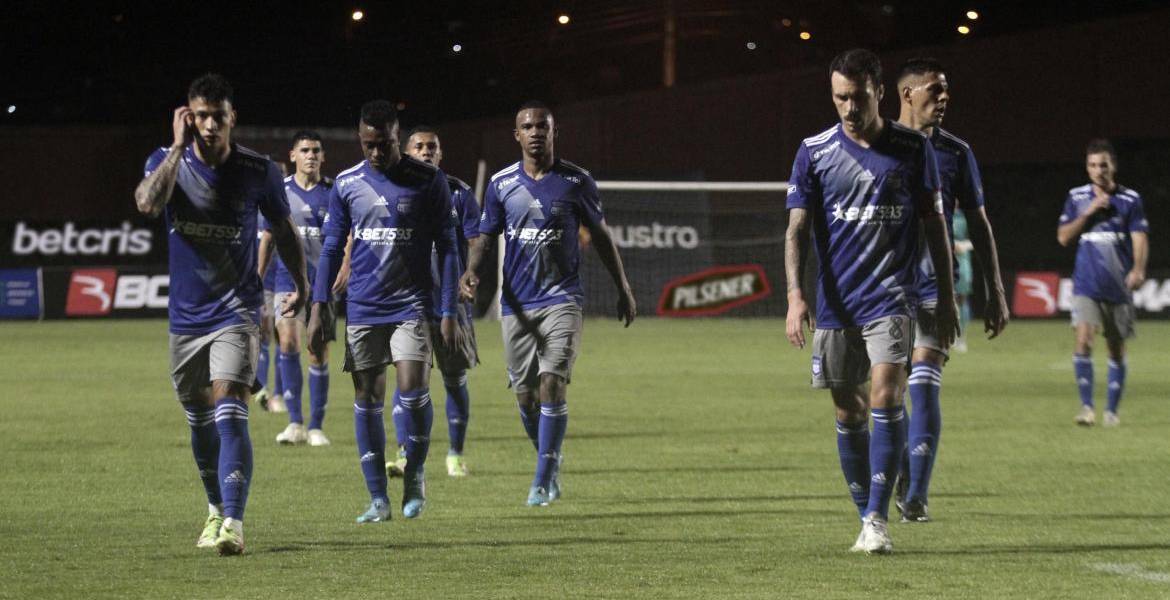 Emelec empata en Bolivia, pero deja dudas en la Copa Libertadores