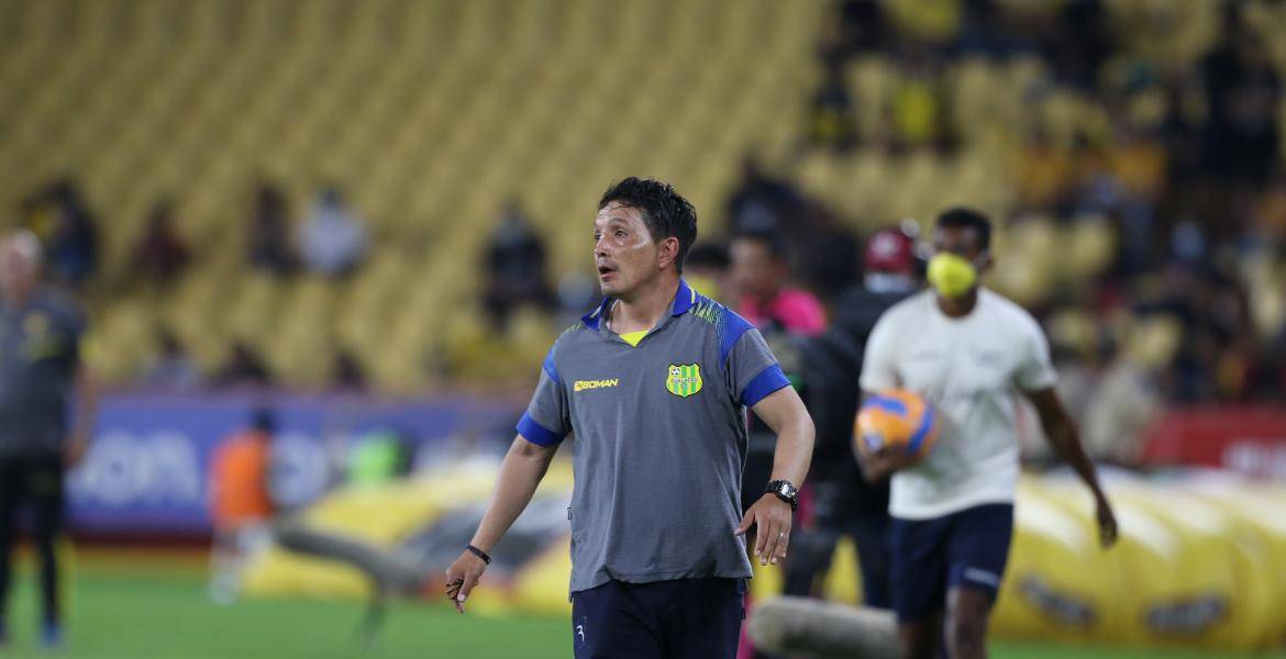 Barcelona SC tiene un equipo deslotado, asevera Leonardo Vanegas, DT de Gualaceo