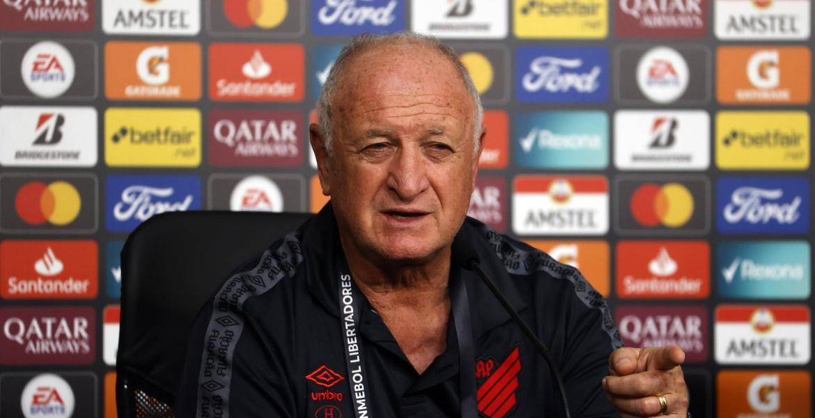 Scolari califica de pícaro al árbitro argentino Patricio Loustau por polémica expulsión en la final