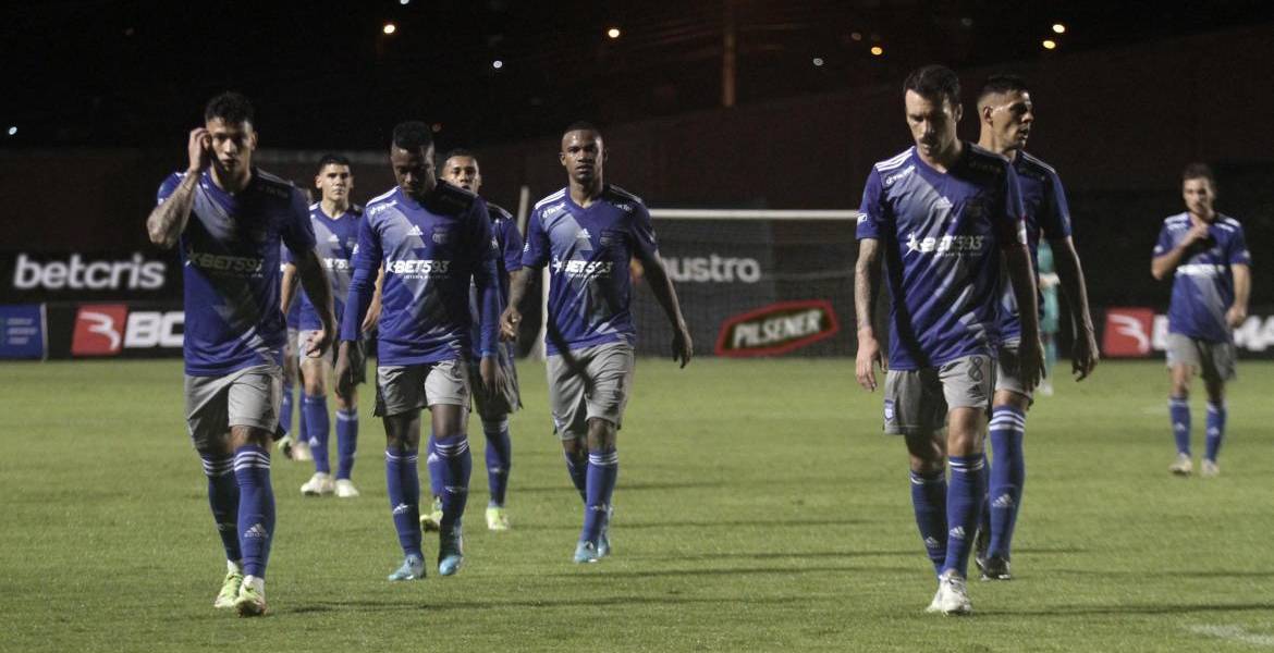 Emelec cae de visita y queda prácticamente fuera de pelea por la primera etapa de la Liga Pro
