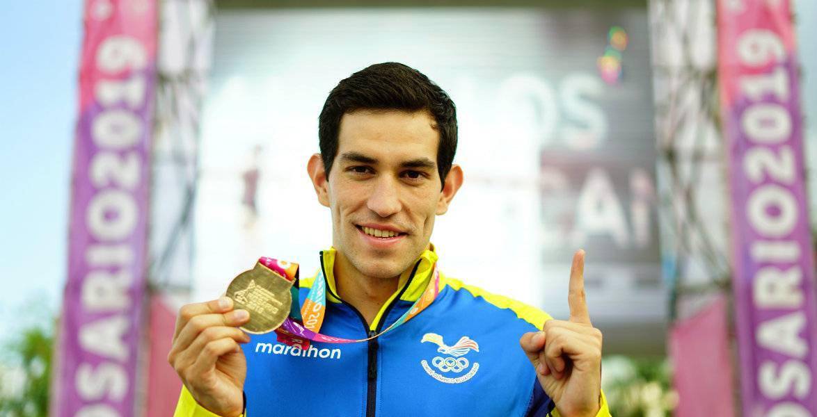 Esteban Enderica se lleva la medalla de oro en Aguas abiertas