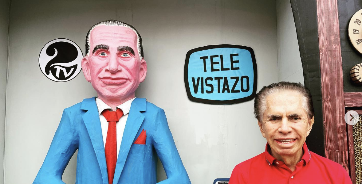 Don Alfonso se fotografió con un monigote de su imagen