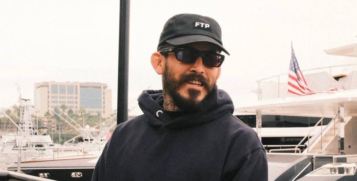 Marlon Chito Vera desata polémica tras publicar fotos cazando un ciervo