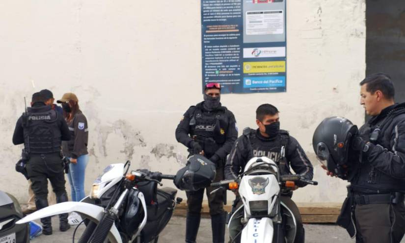 30 presos de la cárcel de El Inca fueron trasladados a otros centros penitenciarios