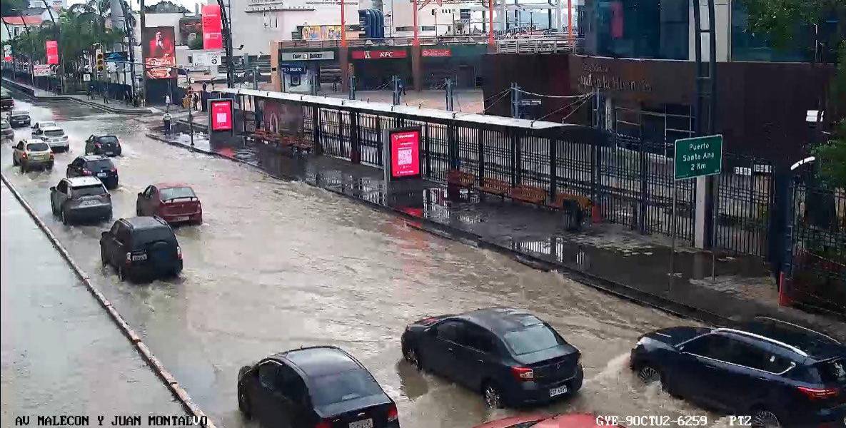 Guayaquil experimentó, por día consecutivo, inundaciones por marea alta