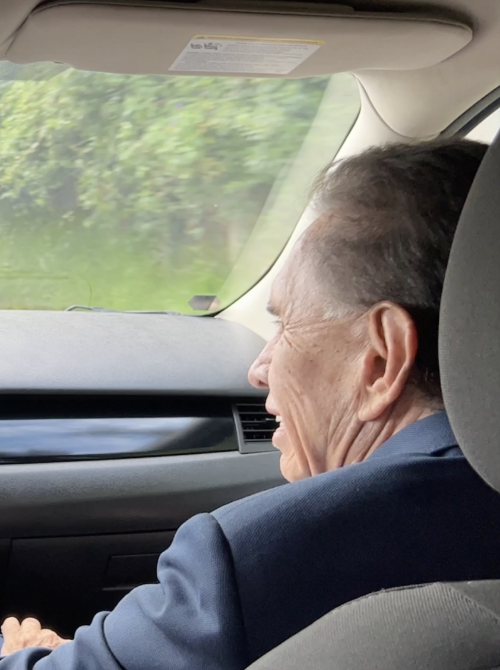 Alfonso Espinosa de los Monteros junto a su hijo Juan José.