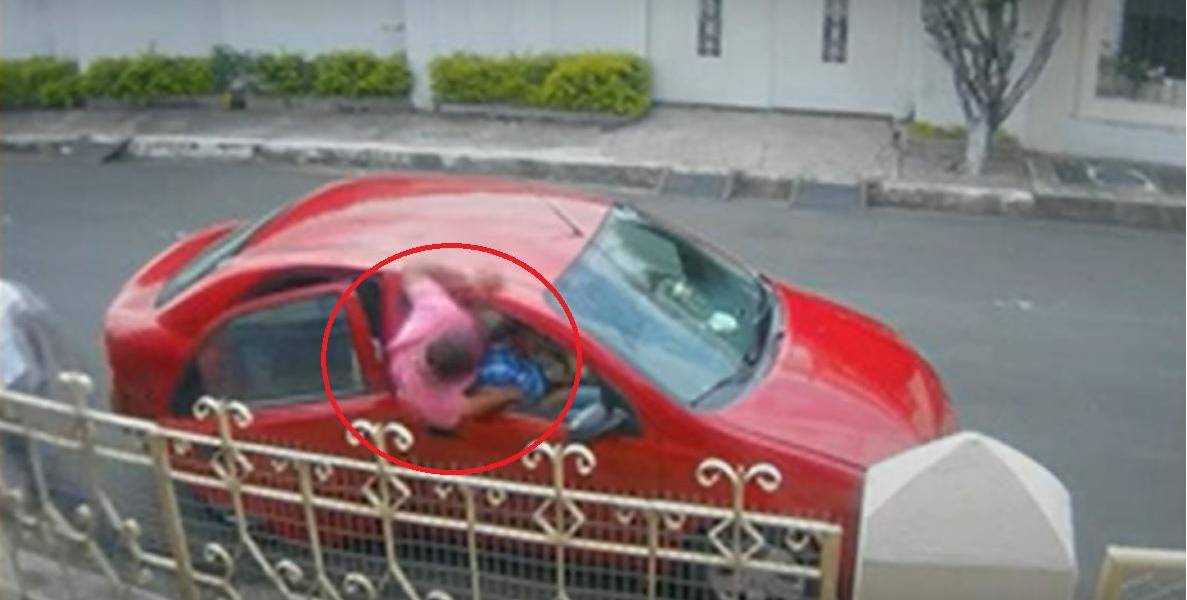 Guayaquil: cámaras captan cómo conductor logró escapar de sus secuestradores