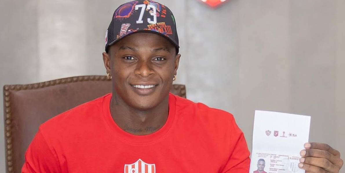 La advertencia que recibió José Angulo del entrenador de Unión de Santa Fe