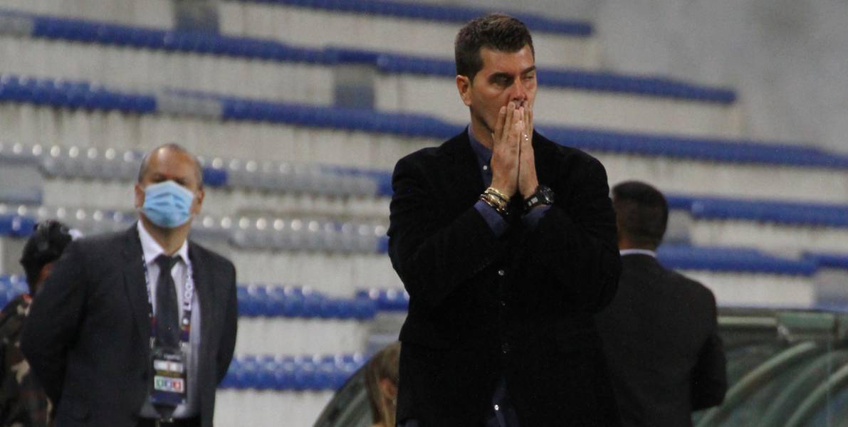 Rescalvo se fue de IDV y llegaron los títulos