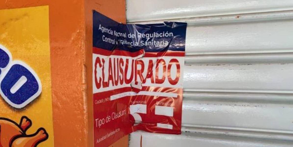 Durán: Un asadero lavaba los pollos en agua con sangre y presentaba rastros de ratones y cucarachas