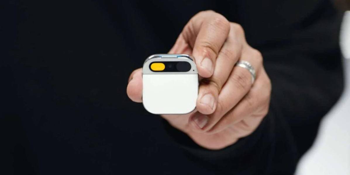 El AI Pin, el dispositivo que podría destronar al smartphone