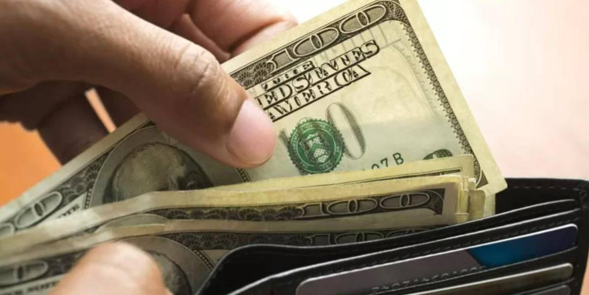 Por qué el imparable ascenso del dólar es malo para la economía mundial (y cómo afecta a América Latina)