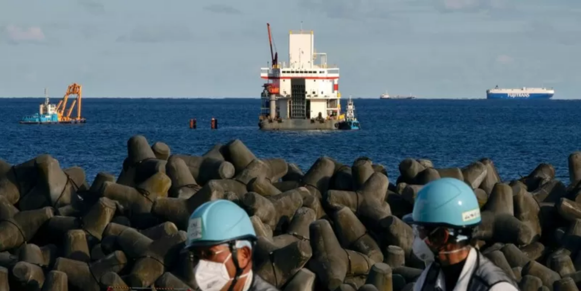 Japón anuncia que verterá al mar aguas radioactivas de la central de Fukushima