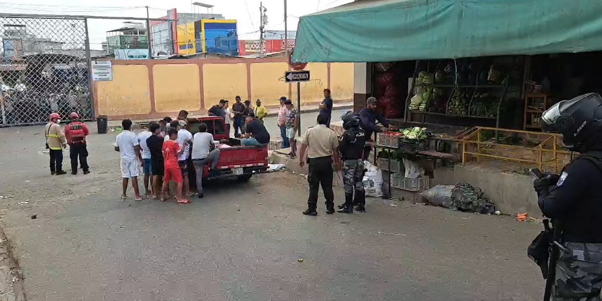 Santa Elena | Un policía fue asesinado cerca de un mercado en La Libertad, donde 24 horas antes hubo un doble crimen