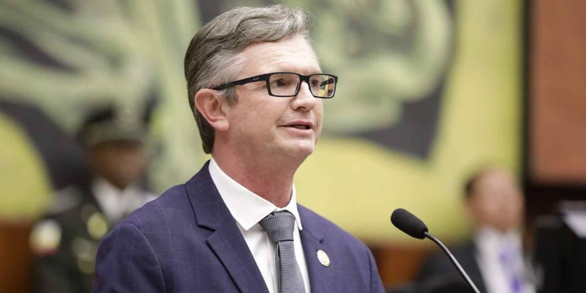 La cuenta de WhatsApp del ministro de Finanzas, Juan Carlos Vega, fue hackeada