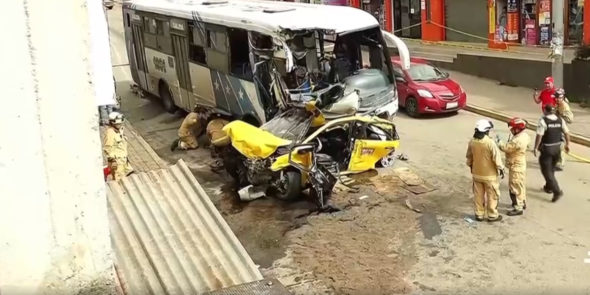 La ANT dispuso sanción a cooperativa del bus que causó siniestro en Cuenca; ATM y CTE deslindan responsabilidades