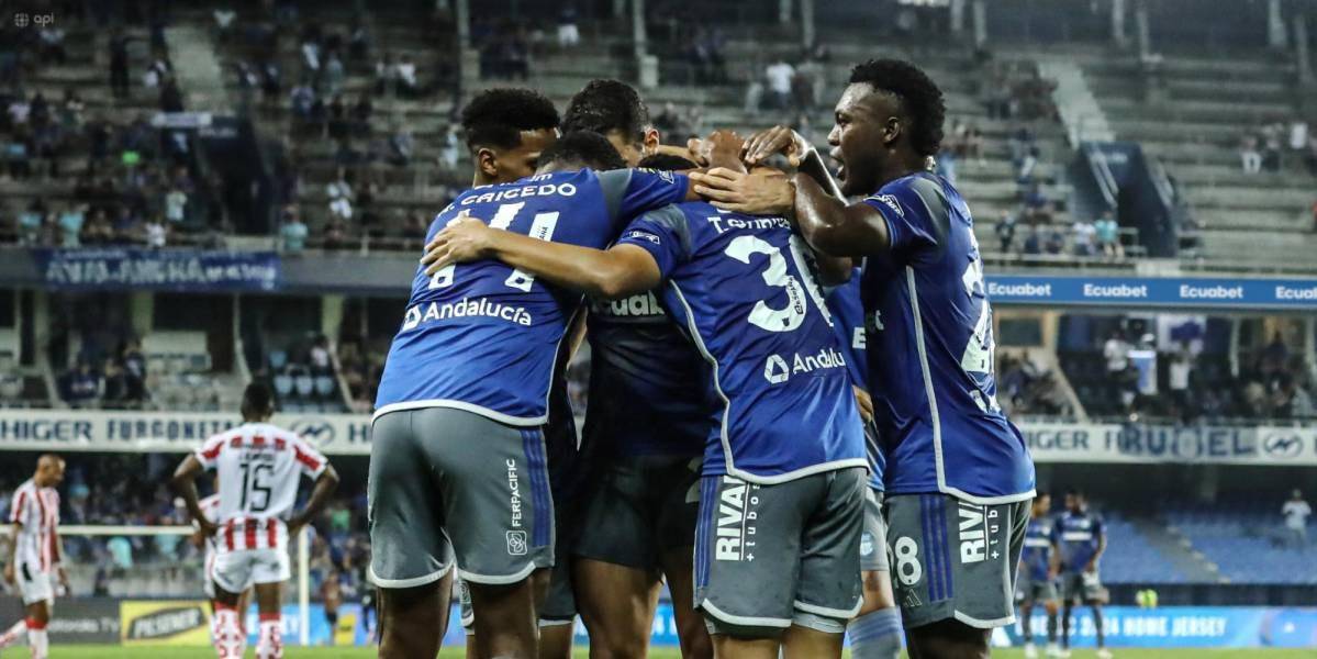 Emelec derrota a Vinotinto y respira en la Liga Ecuabet
