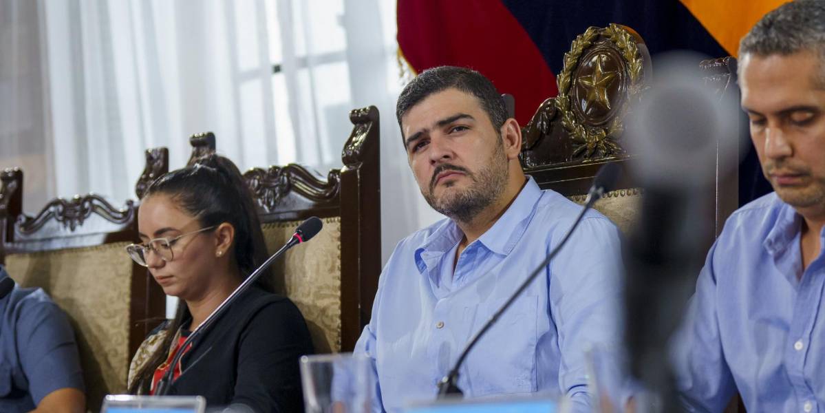 Álvarez termina contrato con guardias de seguridad del Malecón 2 000 tras agresión contra un vendedor informal