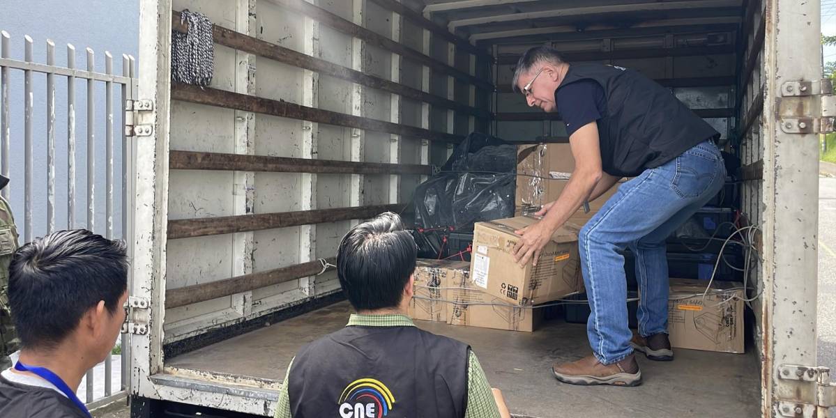 El 38 % de las papeletas está listo para la consulta popular y referéndum de noviembre