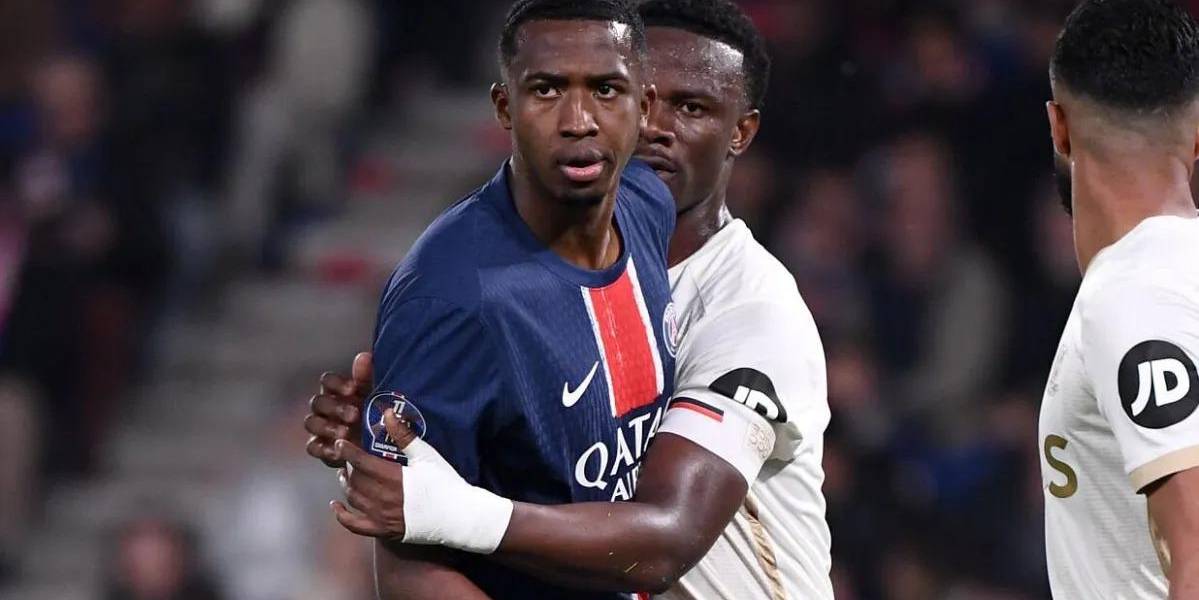 Willian Pacho sale expulsado en el PSG vs. Bayern Munich y se perderá la semifinal del Mundial de Clubes