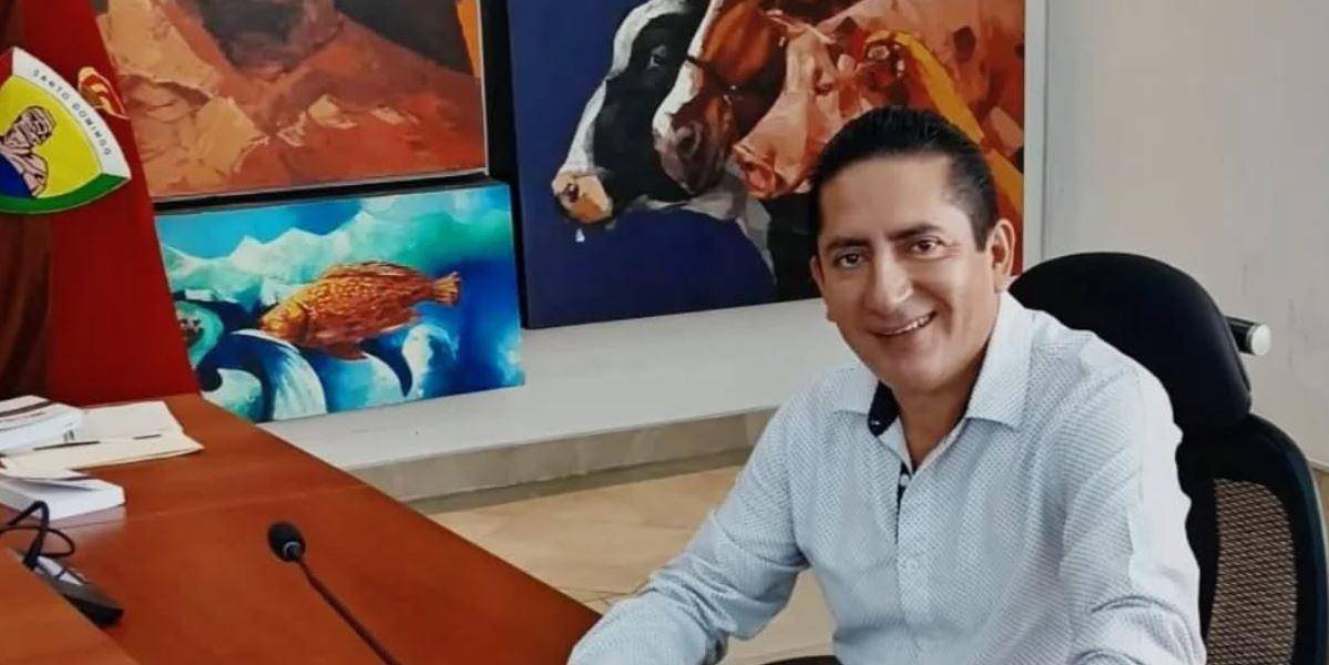 Miguel Morocho, concejal de Santo Domingo, tiene Notificación Roja de Interpol