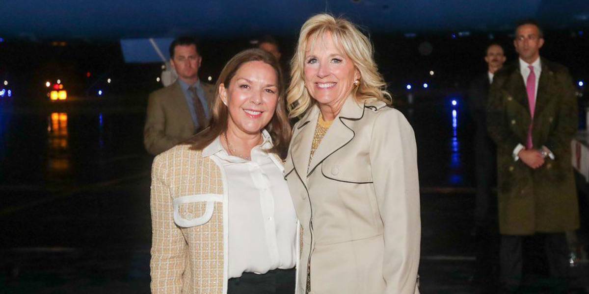 Jill Biden aterrizó en Quito, donde tratará cooperación de EE.UU. con Ecuador