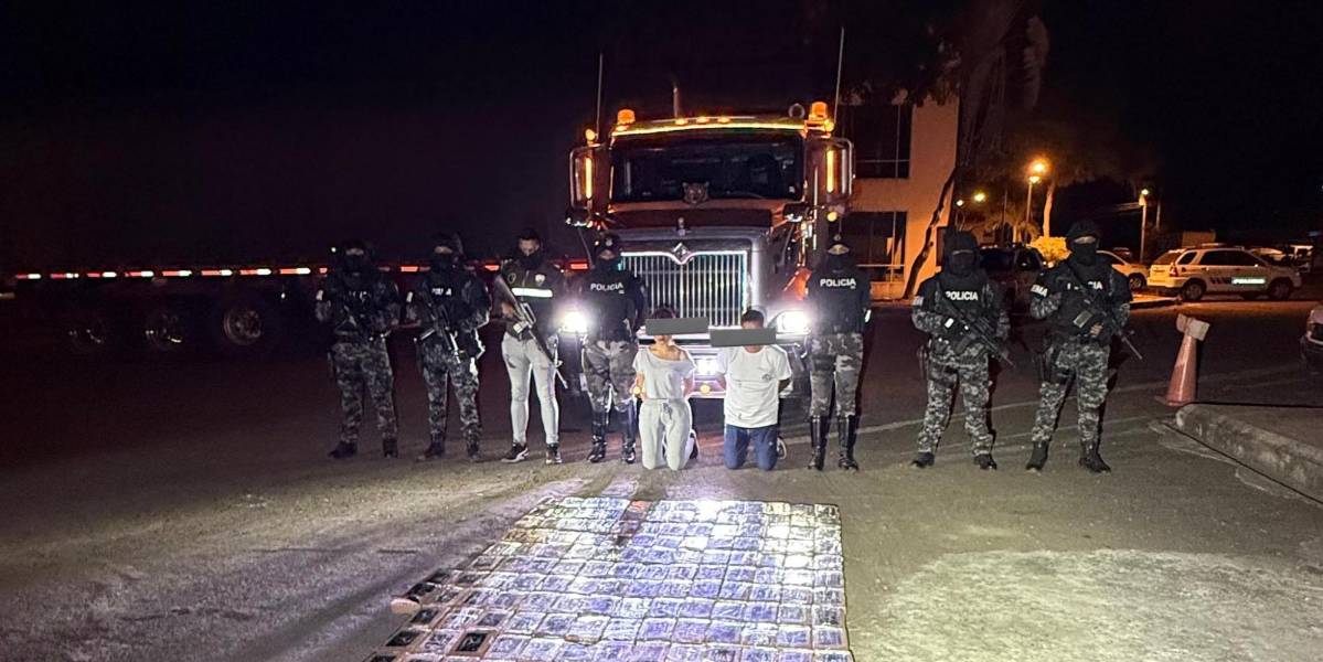 209 kilos de cocaína escondidos en un camión fueron decomisados en El Carmen, Manabí