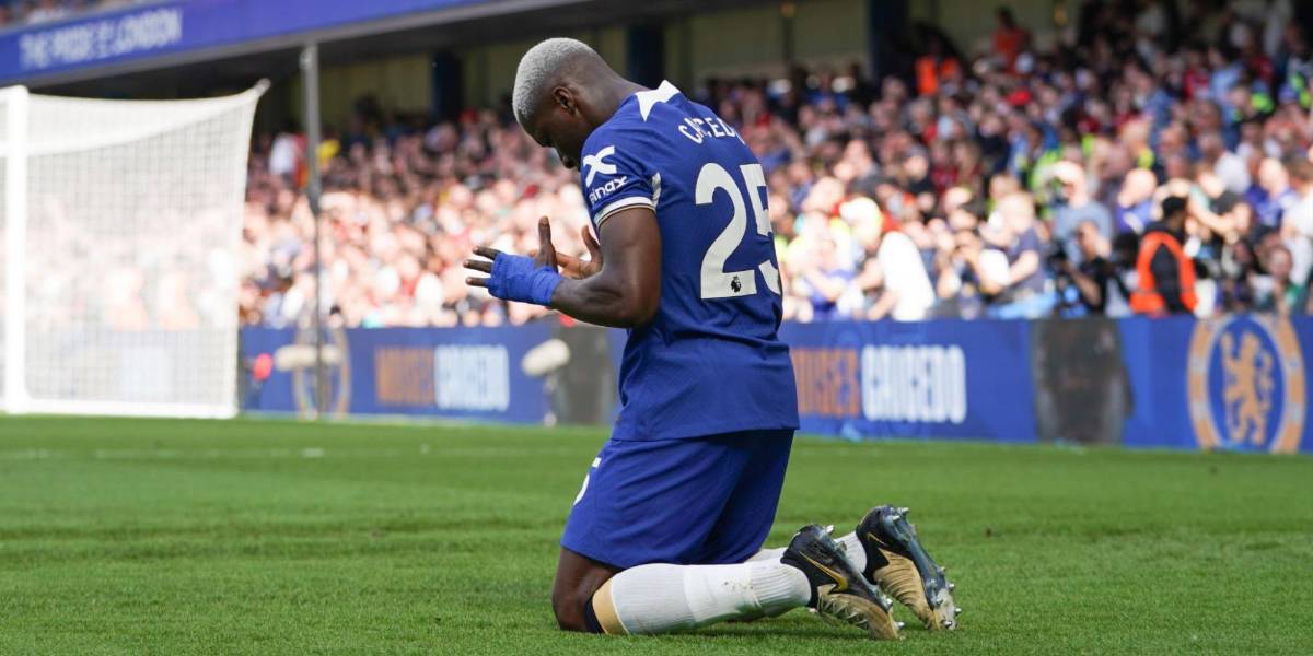 Moisés Caicedo llegó al Ecuador, después de terminar su primera temporada con el Chelsea