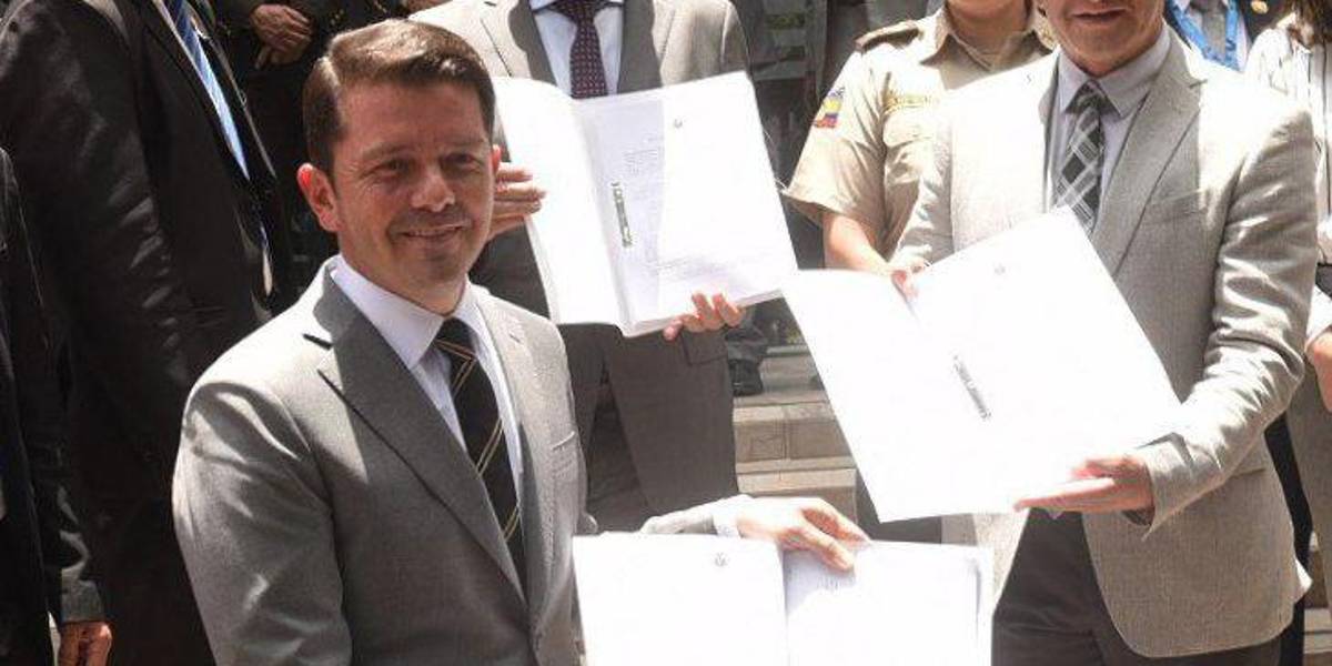 ¿La consulta popular de Lasso es viable?