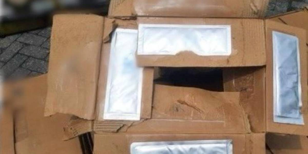 La Policía incauta dos millones de dosis de cocaína que tenían destino a Países Bajos, en Guayaquil