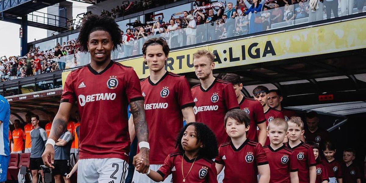 Ángelo Preciado quedó campeón con el Sparta Praga de la liga de República Checa