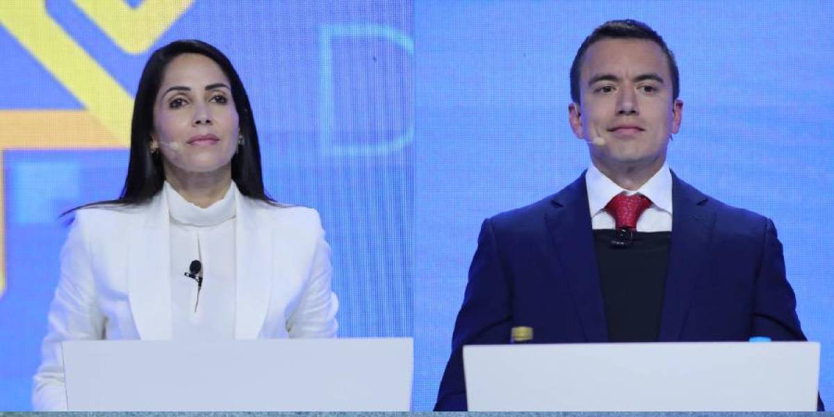 El CNE proclama resultados definitivos de binomio presidencial y consulta popular del Yasuní