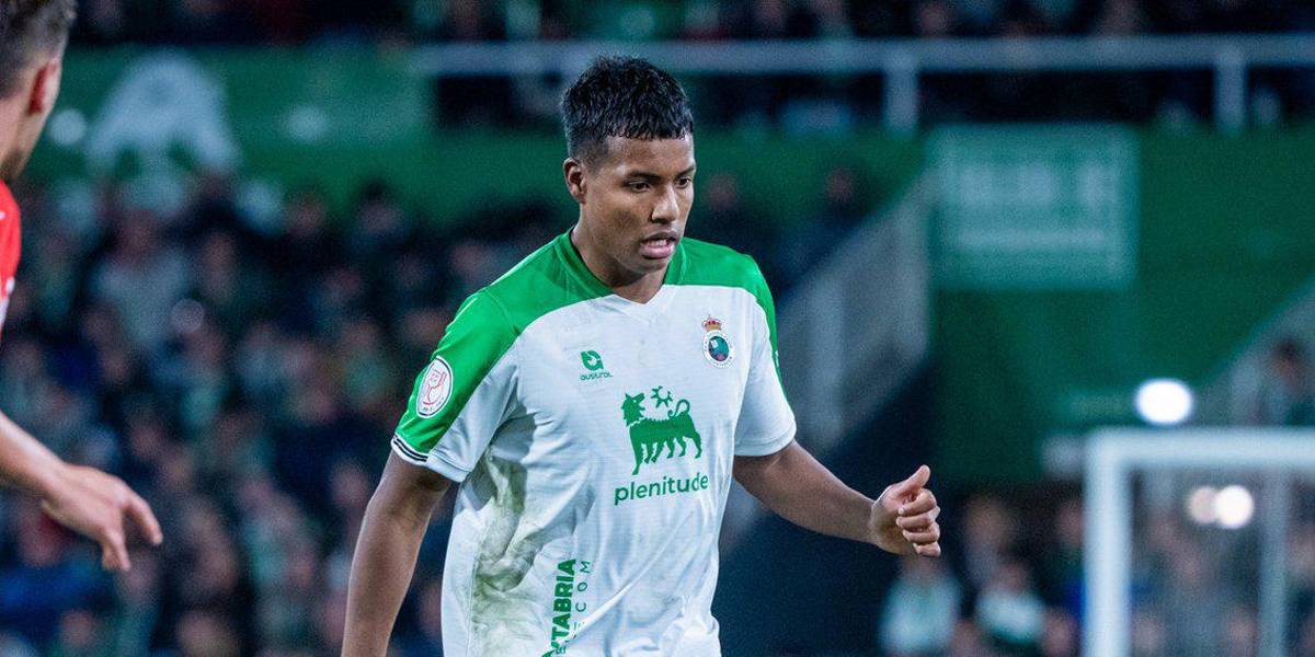 Cuatro clubes europeos se interesan en Jeremy Arévalo, el goleador ecuatoriano del Racing de Santander