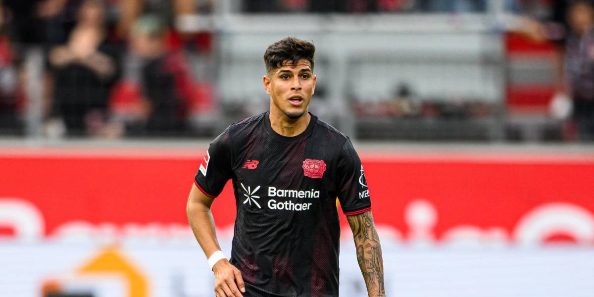 Bayer Leverkusen, con Piero Hincapié de titular, goleó 3-0 al Pisa en amistoso