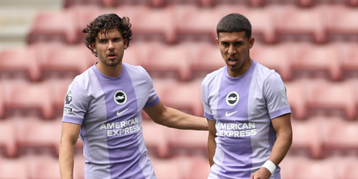 Jeremy Sarmiento marca el gol del triunfo del Brighton en partido amistoso ante el Southampton