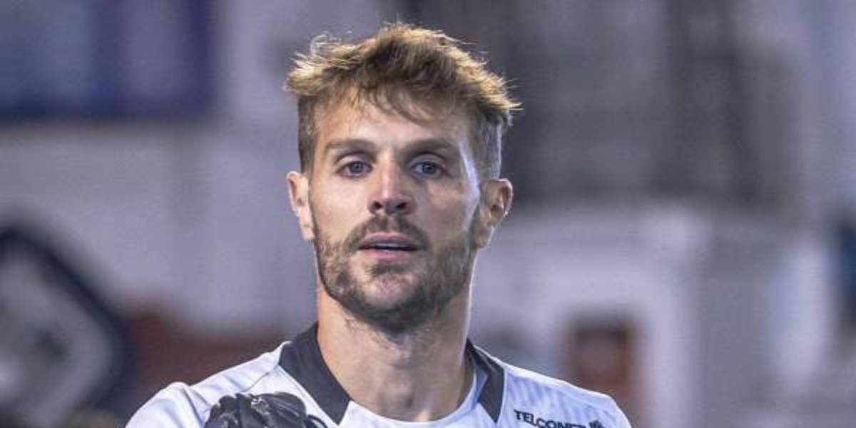 Javier Burrai ya está con la selección de Ecuador