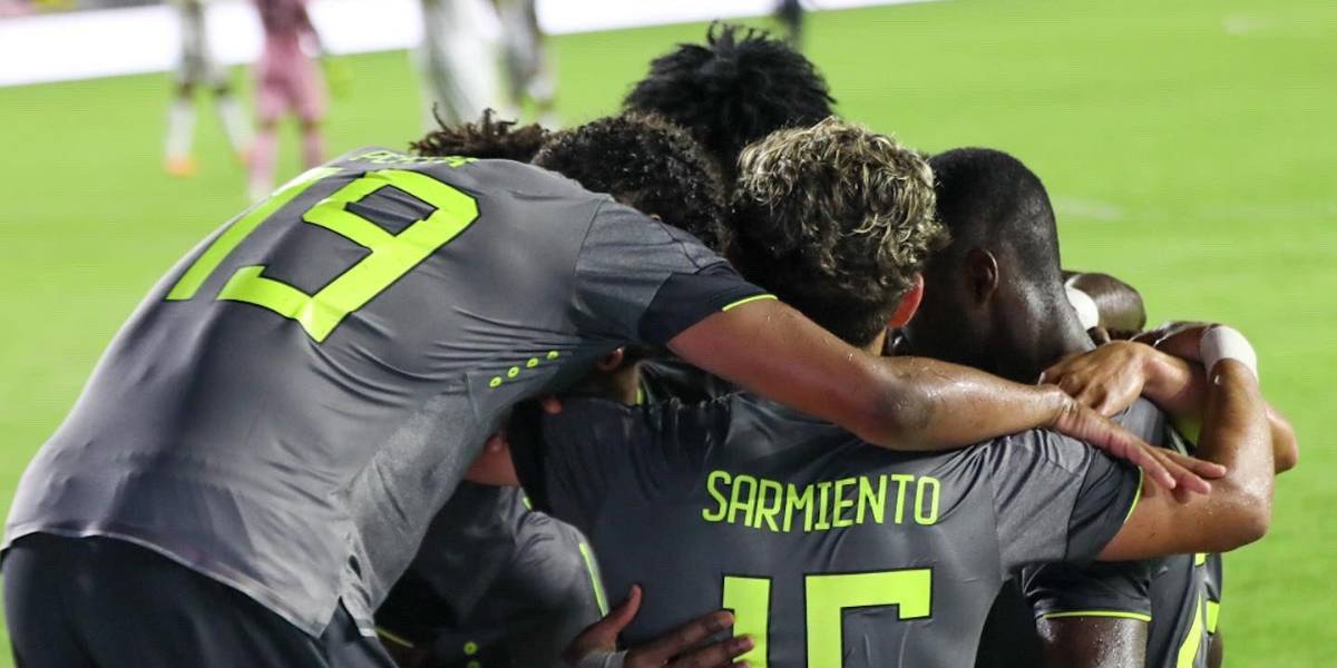 Ecuador derrota a Cabo Verde con gol de Jordy Caicedo