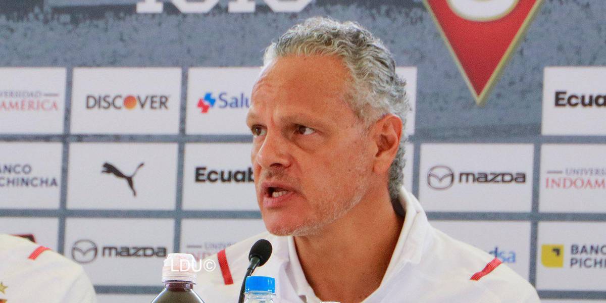 Esteban Paz se defiende ante las críticas de la hinchada por la mala temporada de LDUQ