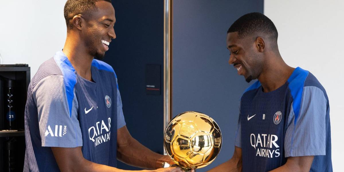 Dembélé compartió su Balón de Oro con Pacho