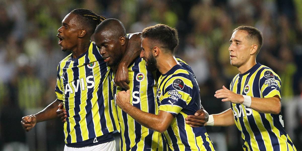 Enner Valencia se estrena con un doblete en el inicio de la Liga Turca